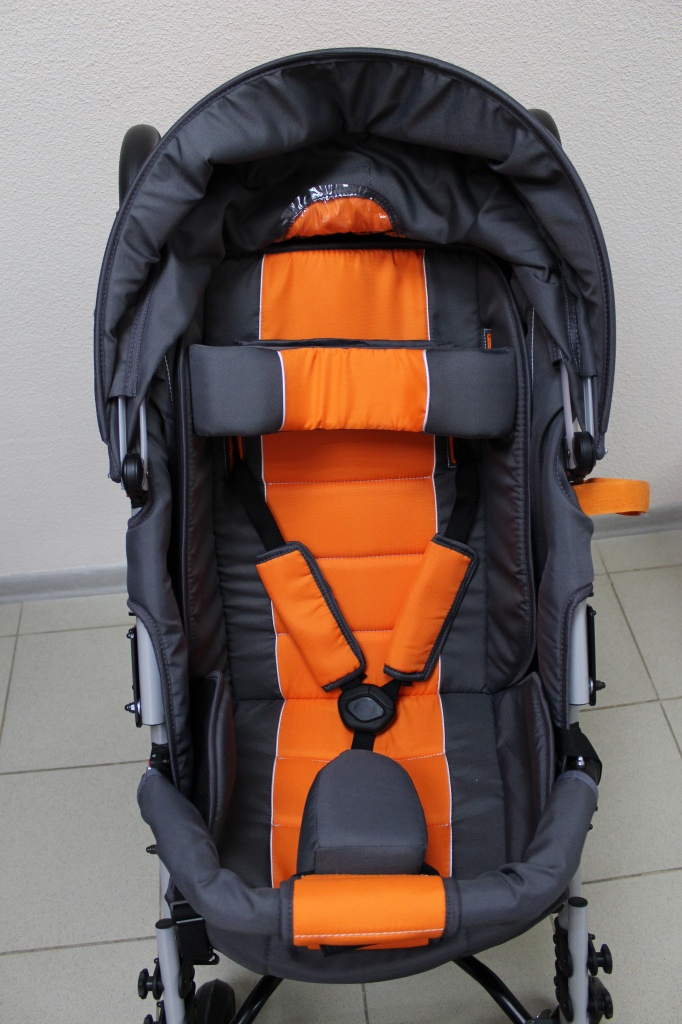 Коляска Амбрелла_эелементы поддержки ребенка в коляске.JPG