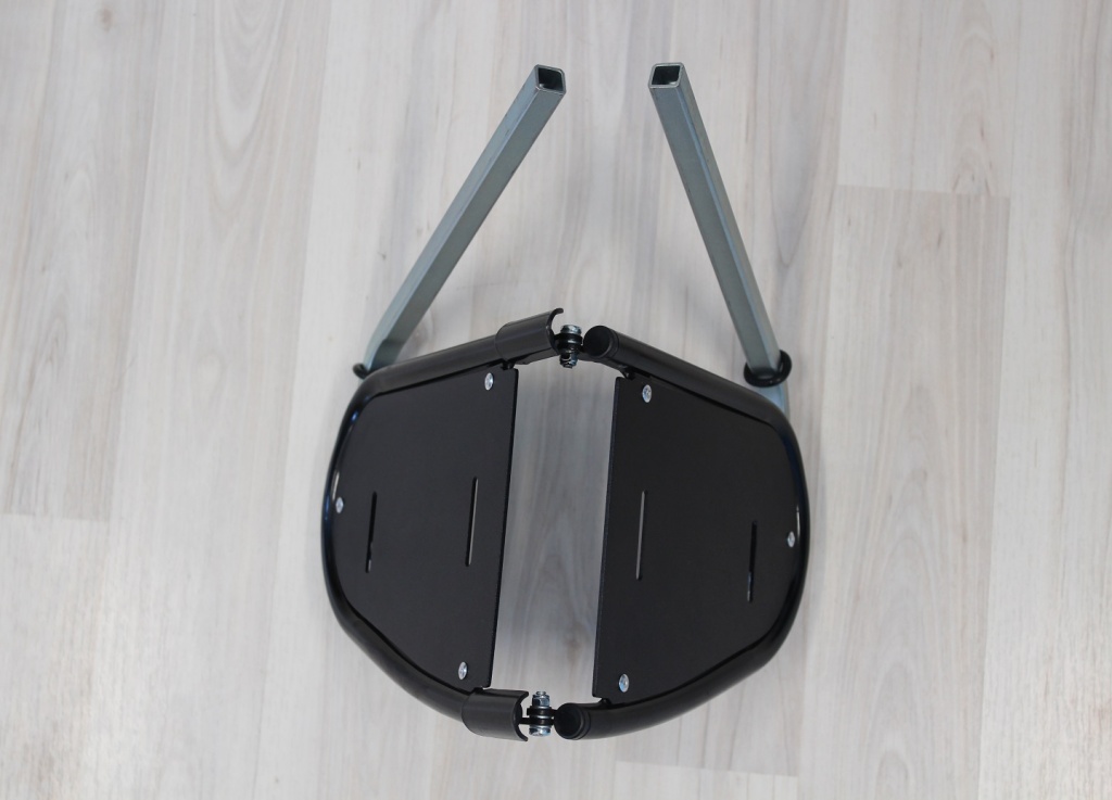 Сложенная подножка коляски Corzino